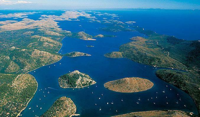 Villa Nina Biograd Na Moru Buitenkant foto